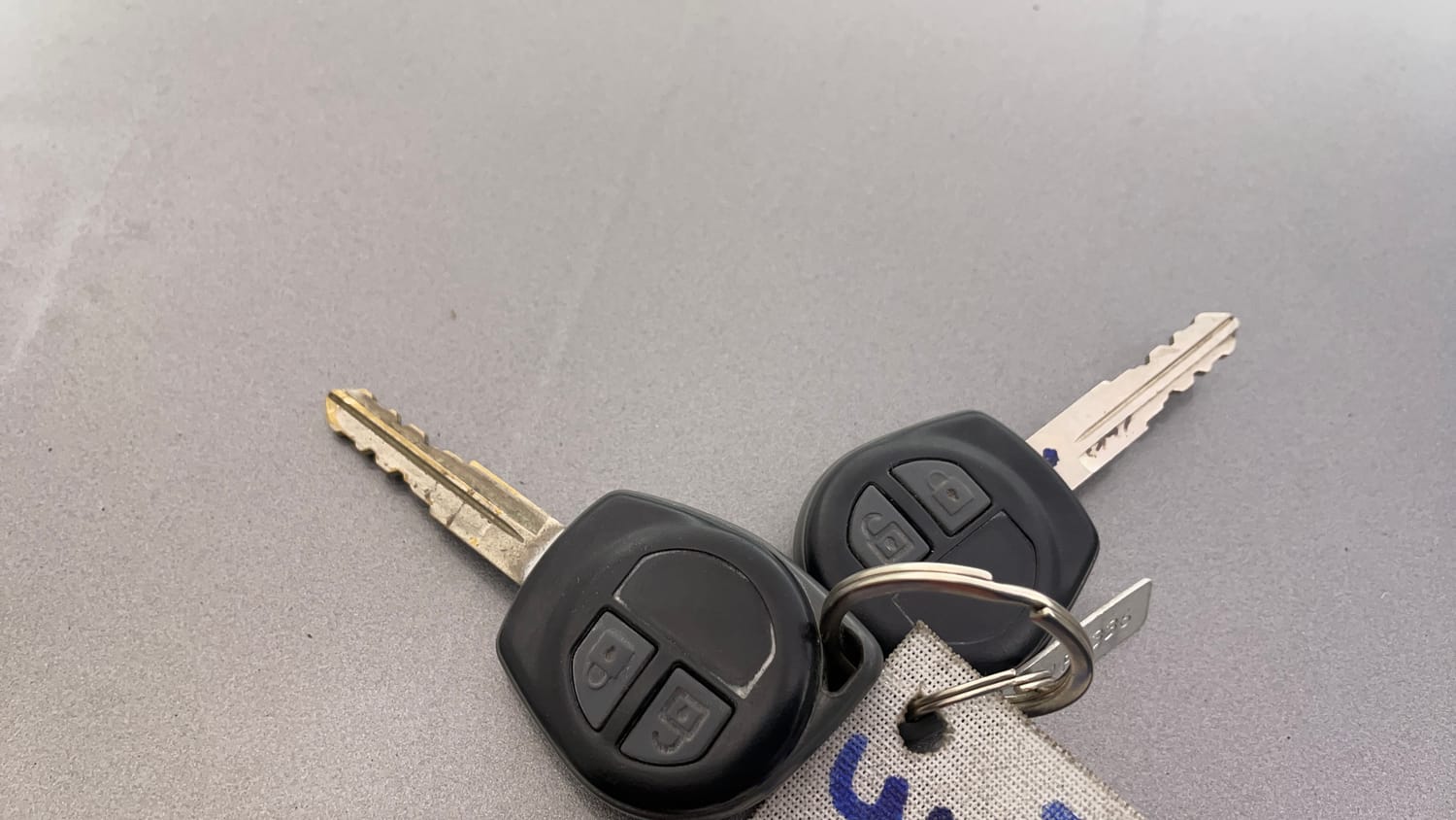 Used 2014 Maruti Suzuki Swift VXi Petrol Manual extra CAR KEY VIEW