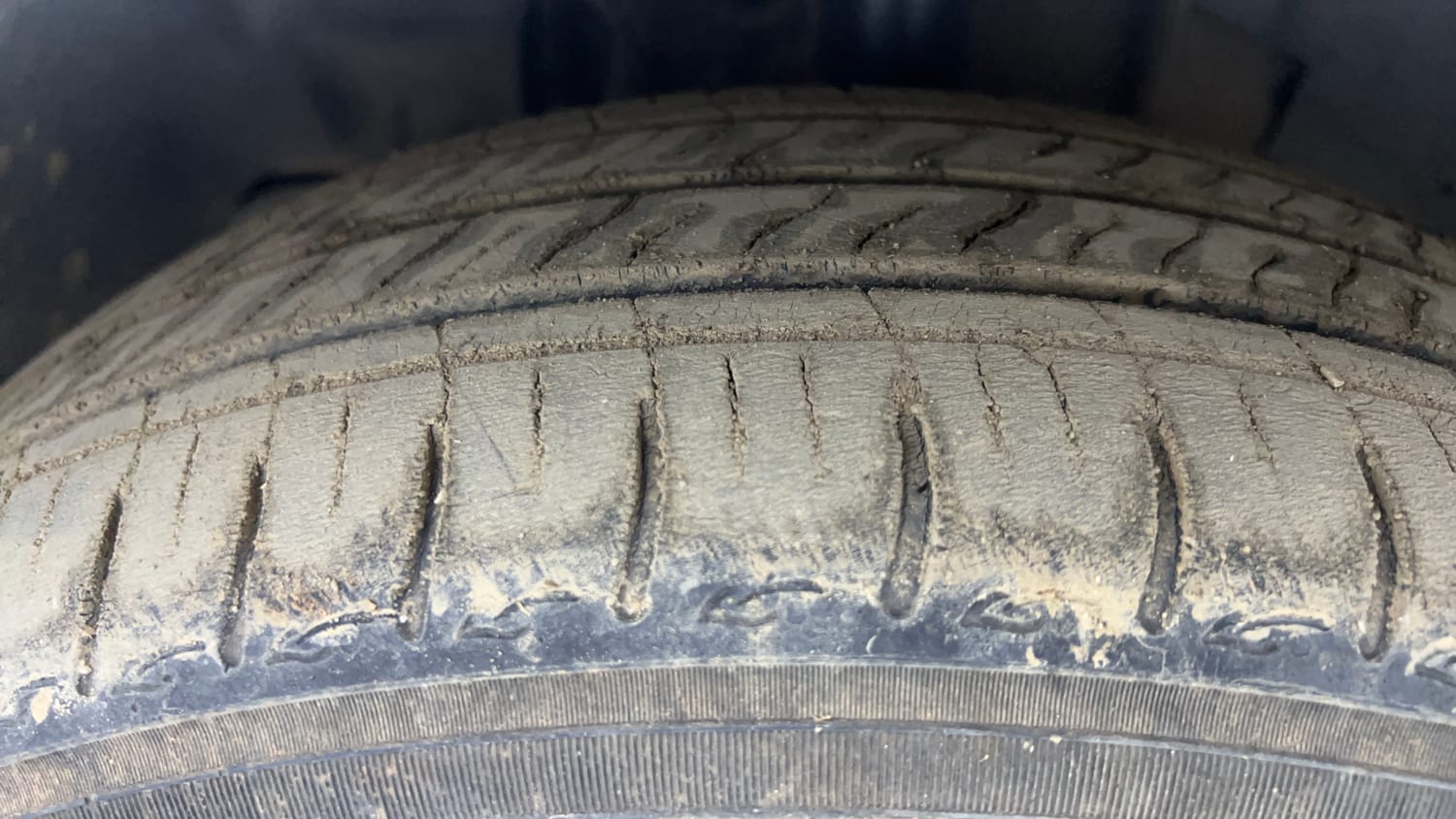 Used 2020 Tata Tigor XZ Plus Petrol Manual tyres LEFT FRONT TYRE TREAD VIEW