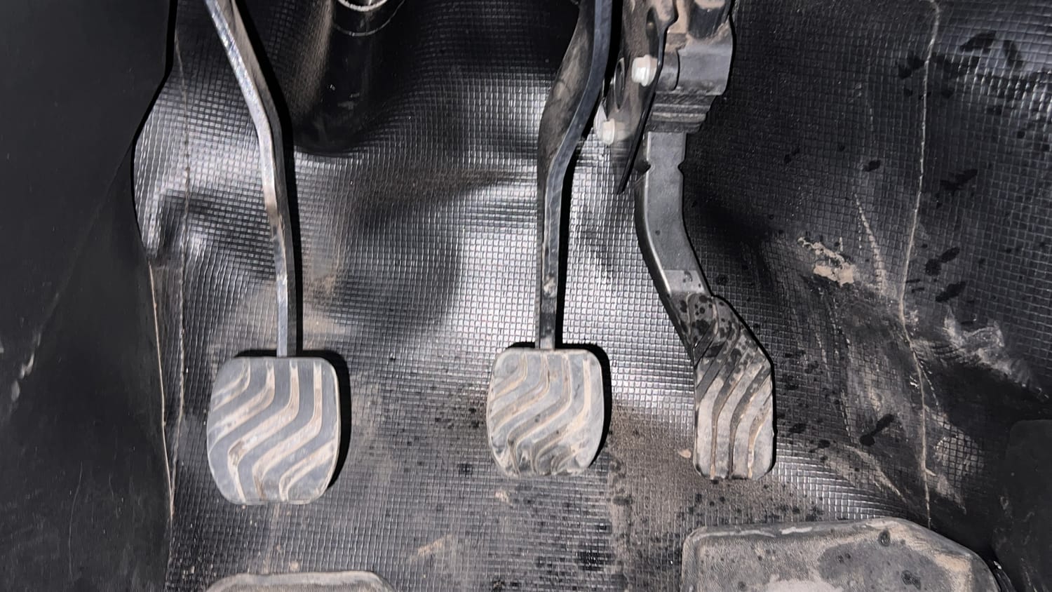 Used 2021 Renault Kiger RXZ 1.0 Turbo MT CNG (Outside Fitted) Cng Manual interior PEDALS VIEW