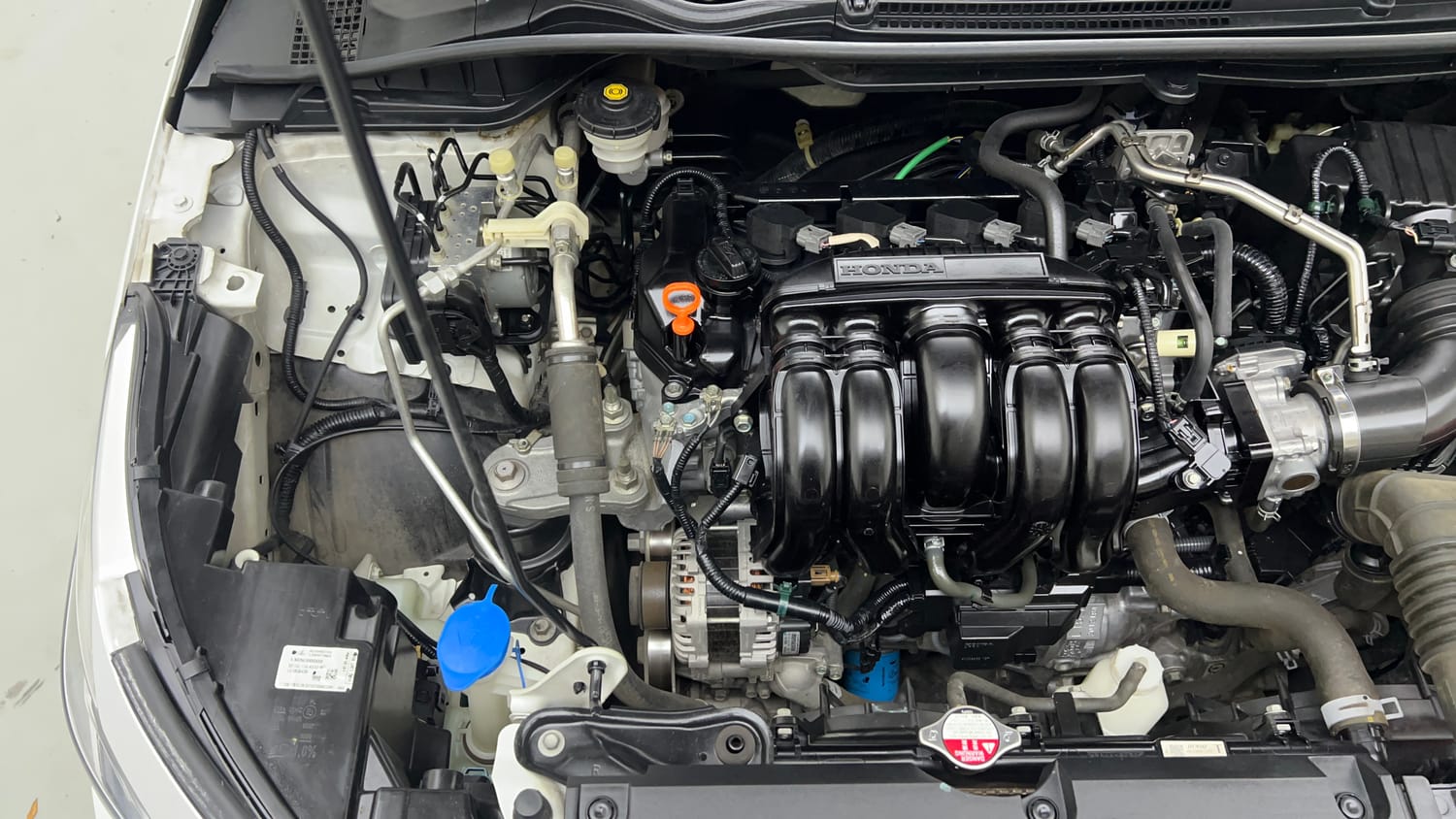Used 2023 Honda City V Petrol CVT Petrol Automatic engine ENGINE RIGHT SIDE VIEW