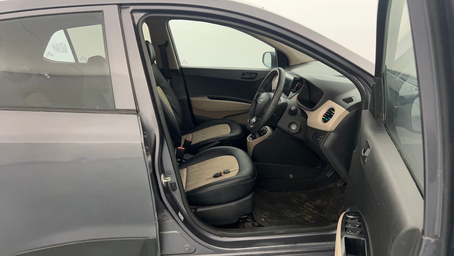 Used 2017 Hyundai Grand i10 Magna 1.2 Kappa VTVT Petrol Manual interior RIGHT SIDE FRONT DOOR CABIN VIEW
