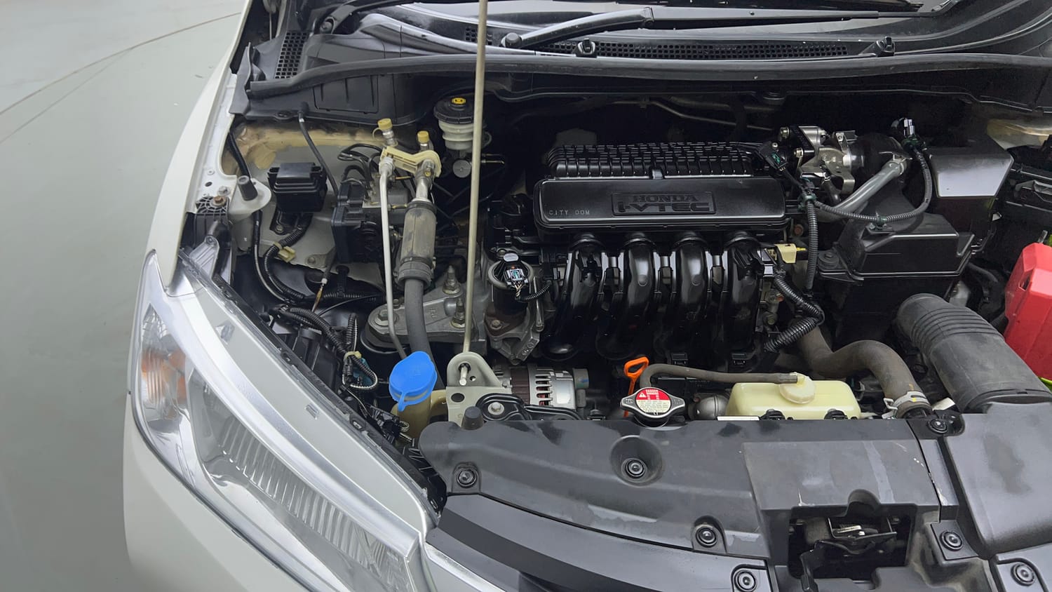 Used 2015 Honda City VX CVT Petrol Automatic engine ENGINE RIGHT SIDE VIEW