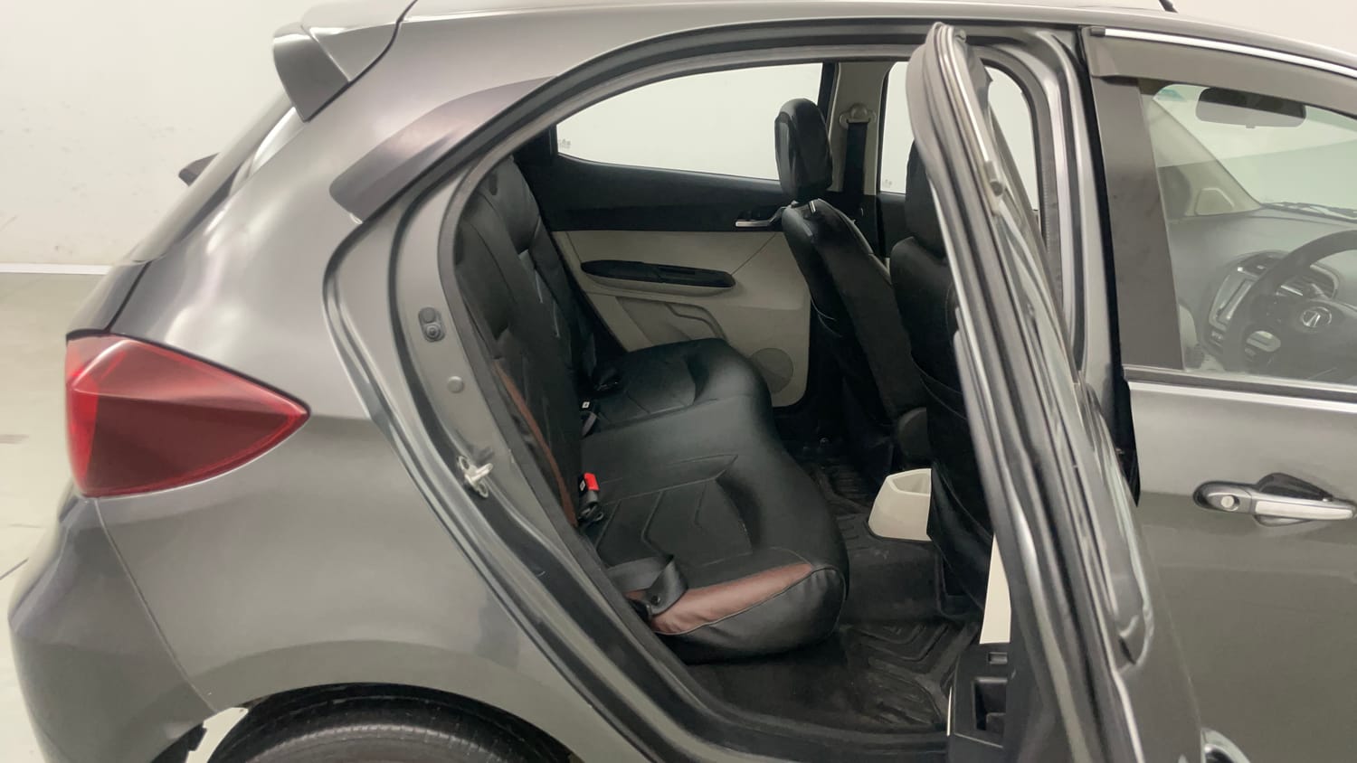 Used 2022 Tata Tiago Revotron XZ Plus Cng (outside fitted) Cng Manual interior RIGHT SIDE REAR DOOR CABIN VIEW