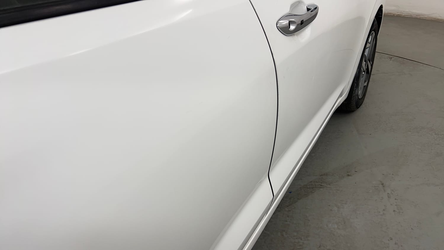 Used 2020 Hyundai Aura SX Plus 1.2 AMT Petrol Petrol Automatic dents MINOR SCRATCH