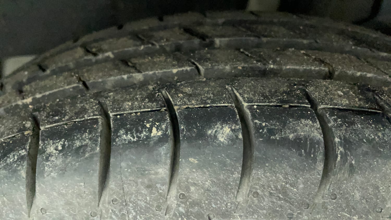 Used 2022 Maruti Suzuki Swift VXi Petrol Manual tyres LEFT REAR TYRE TREAD VIEW
