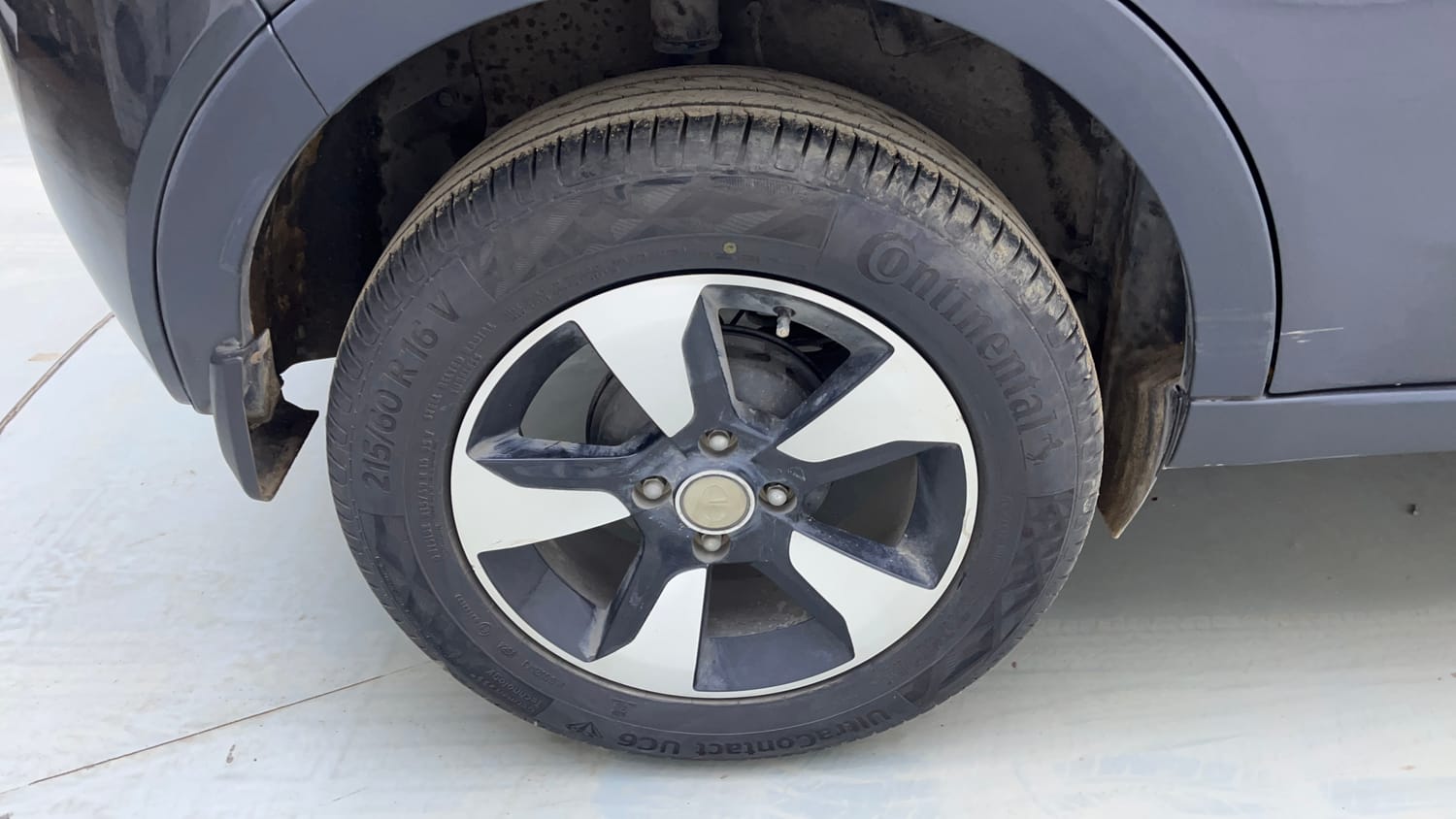 Used 2019 Tata Nexon XZA Plus Petrol Petrol Automatic tyres RIGHT REAR TYRE RIM VIEW