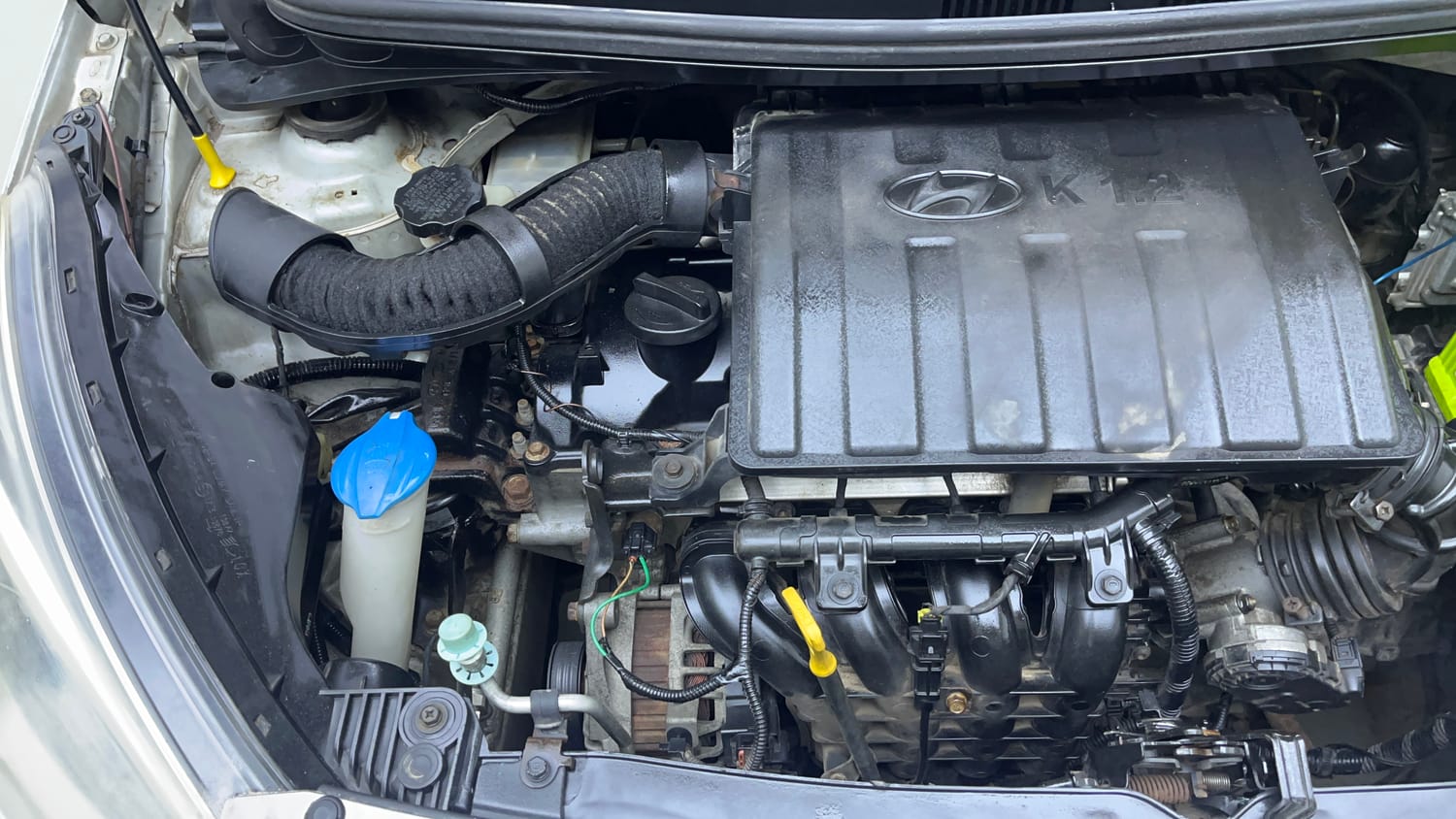 Used 2015 Hyundai Xcent S 1.2 (O) Petrol Manual engine ENGINE RIGHT SIDE VIEW