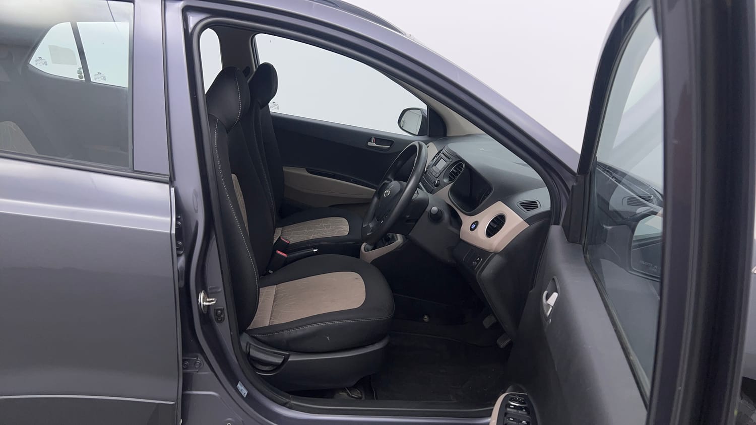 Used 2013 Hyundai Grand i10 Sportz 1.2 Kappa VTVT Petrol Manual interior RIGHT SIDE FRONT DOOR CABIN VIEW