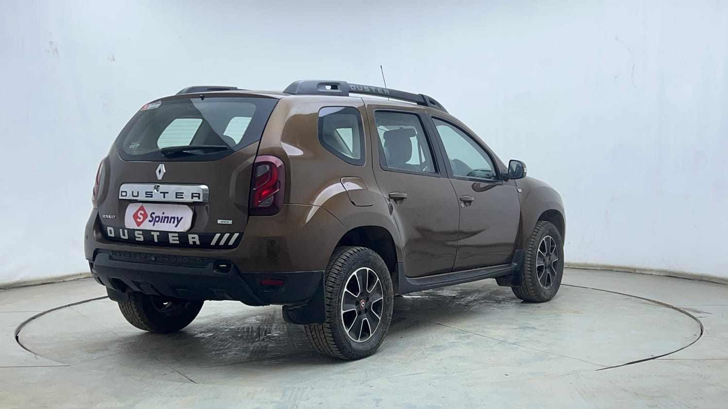 Used 2017 Renault Duster 85 PS RXS 4X2 MT Diesel Diesel Manual exterior RIGHT REAR CORNER VIEW