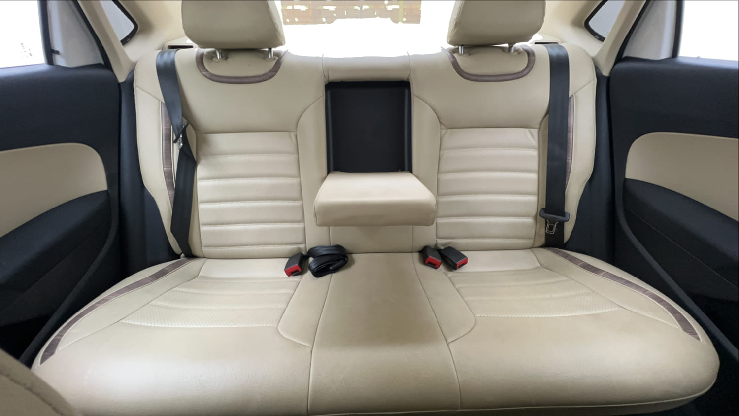 Used 2019 Skoda Rapid Active 1.6 MPI Petrol Manual interior REAR SEAT CONDITION VIEW