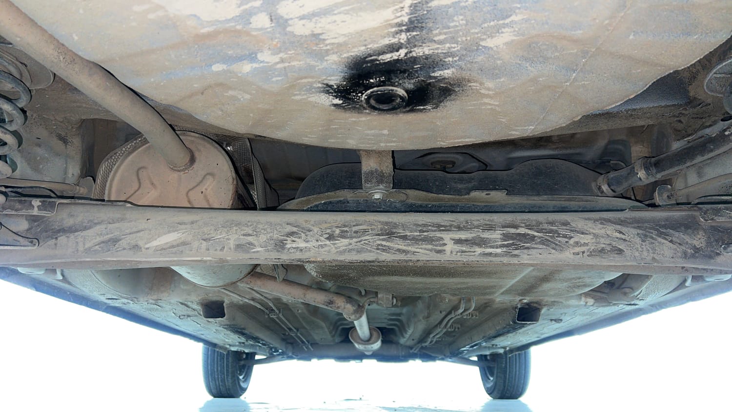 Used 2020 Renault Kwid CLIMBER 1.0 AMT Opt Petrol Automatic extra REAR UNDERBODY VIEW (TAKEN FROM REAR)