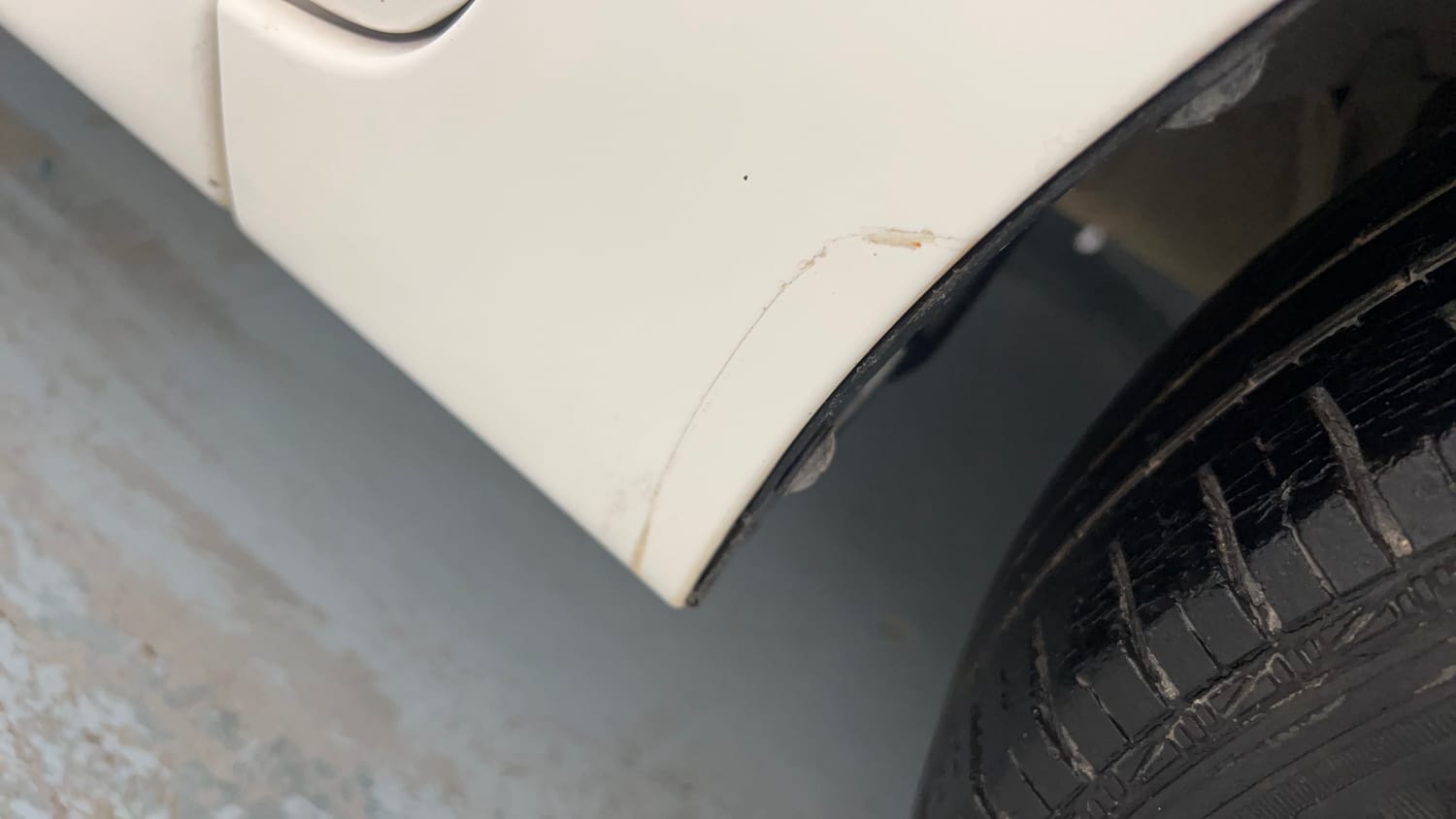 Used 2018 Hyundai Eon Era + AirBag Petrol Manual dents MINOR SCRATCH