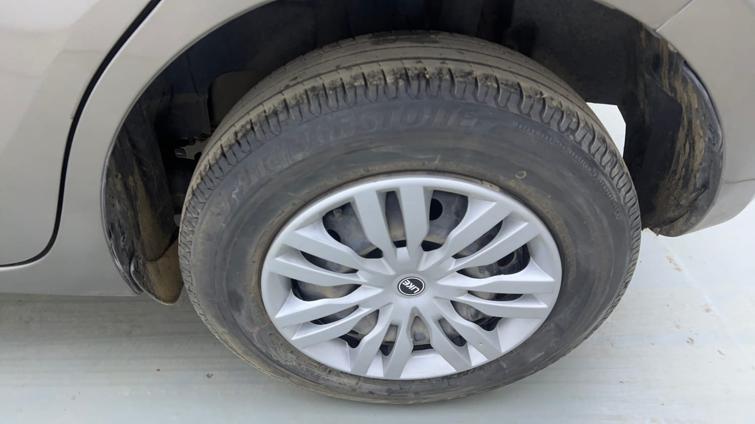 Used 2024 Maruti Suzuki Swift VXi Petrol Manual tyres LEFT REAR TYRE RIM VIEW