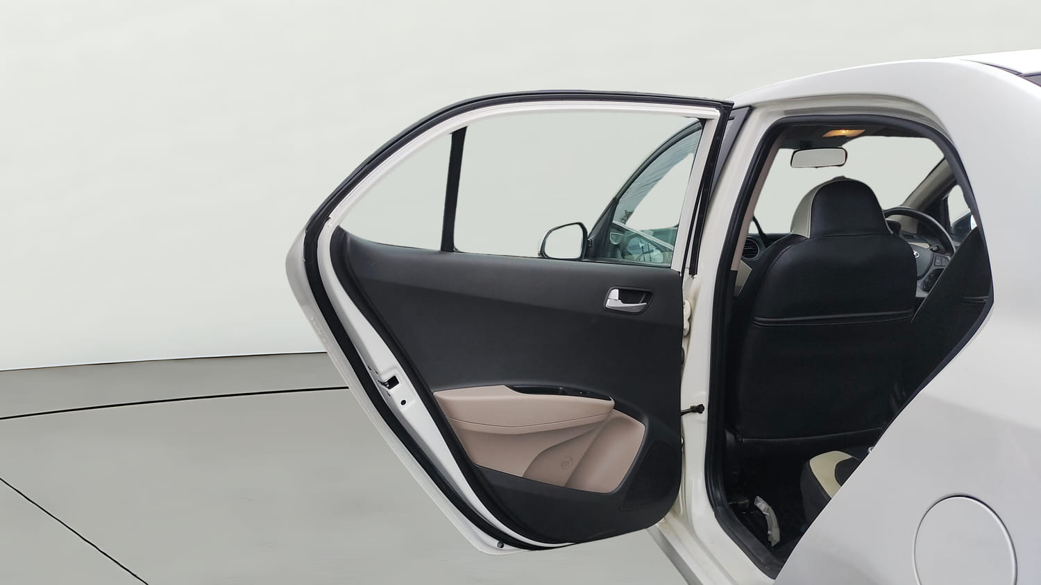 Used 2017 Hyundai Xcent SX Petrol Manual interior LEFT REAR DOOR OPEN VIEW