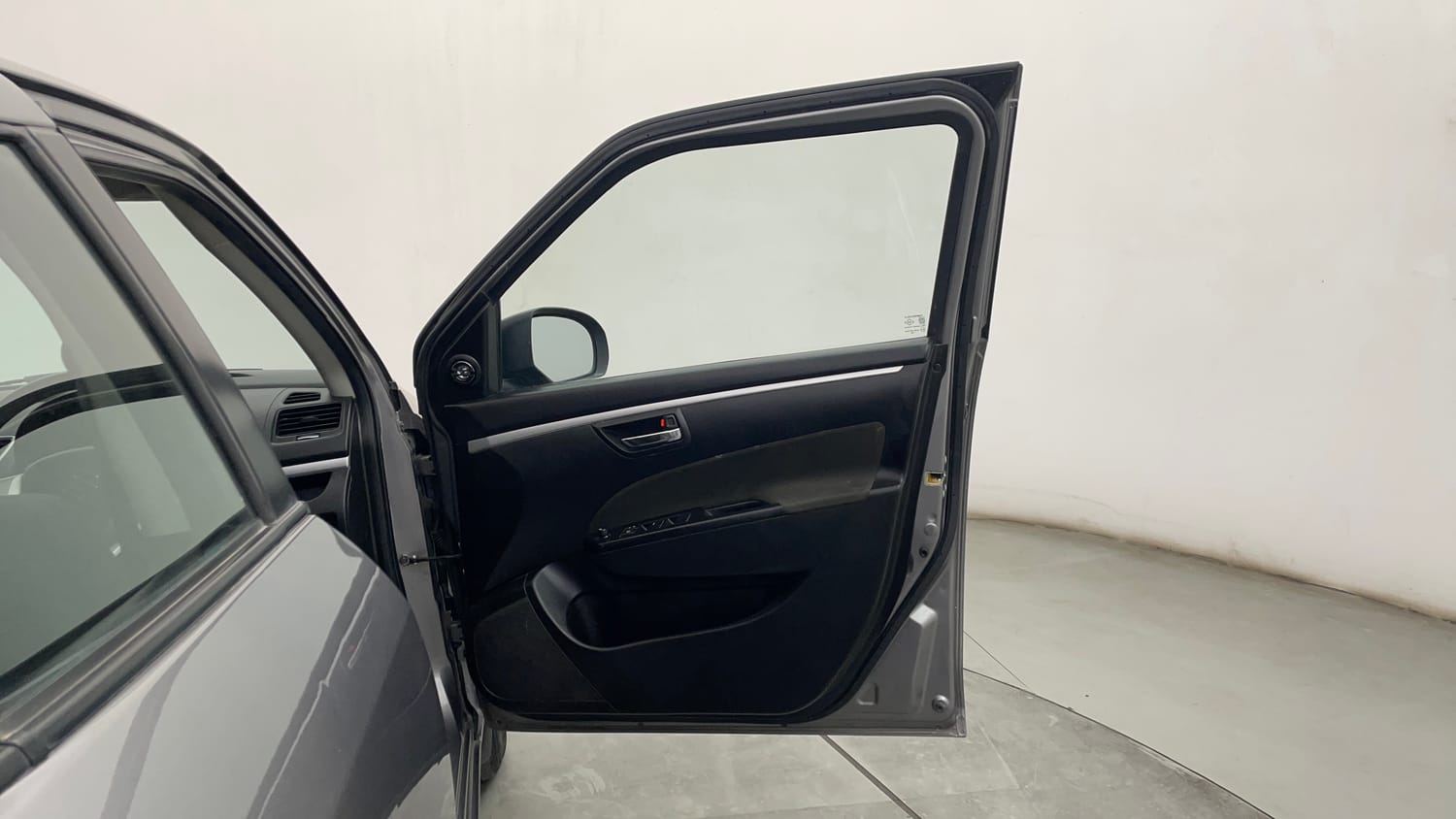Used 2014 Maruti Suzuki Swift VXi Petrol Manual interior RIGHT FRONT DOOR OPEN VIEW