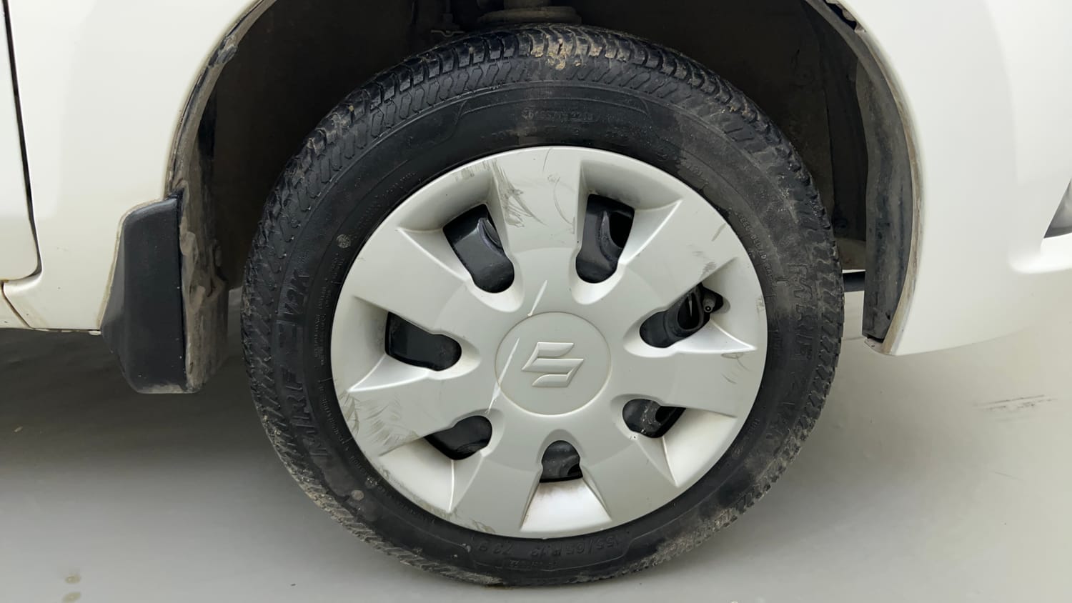 Used 2018 Maruti Suzuki Alto K10 LXi Petrol Manual tyres RIGHT FRONT TYRE RIM VIEW