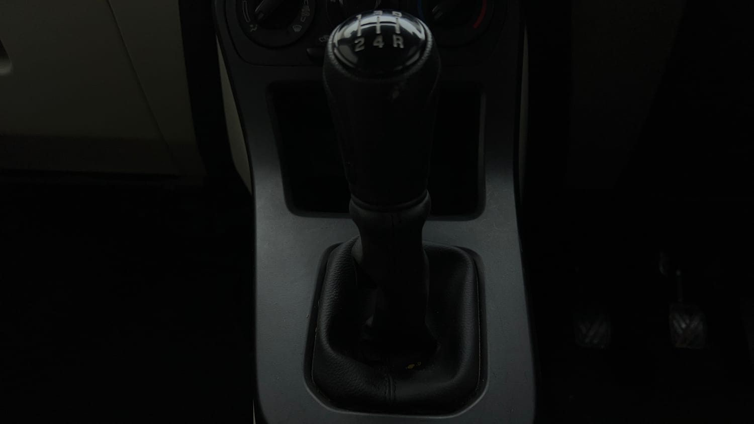 Used 2024 Maruti Suzuki Wagon R VXI 1.0 Petrol Manual interior GEAR  KNOB VIEW