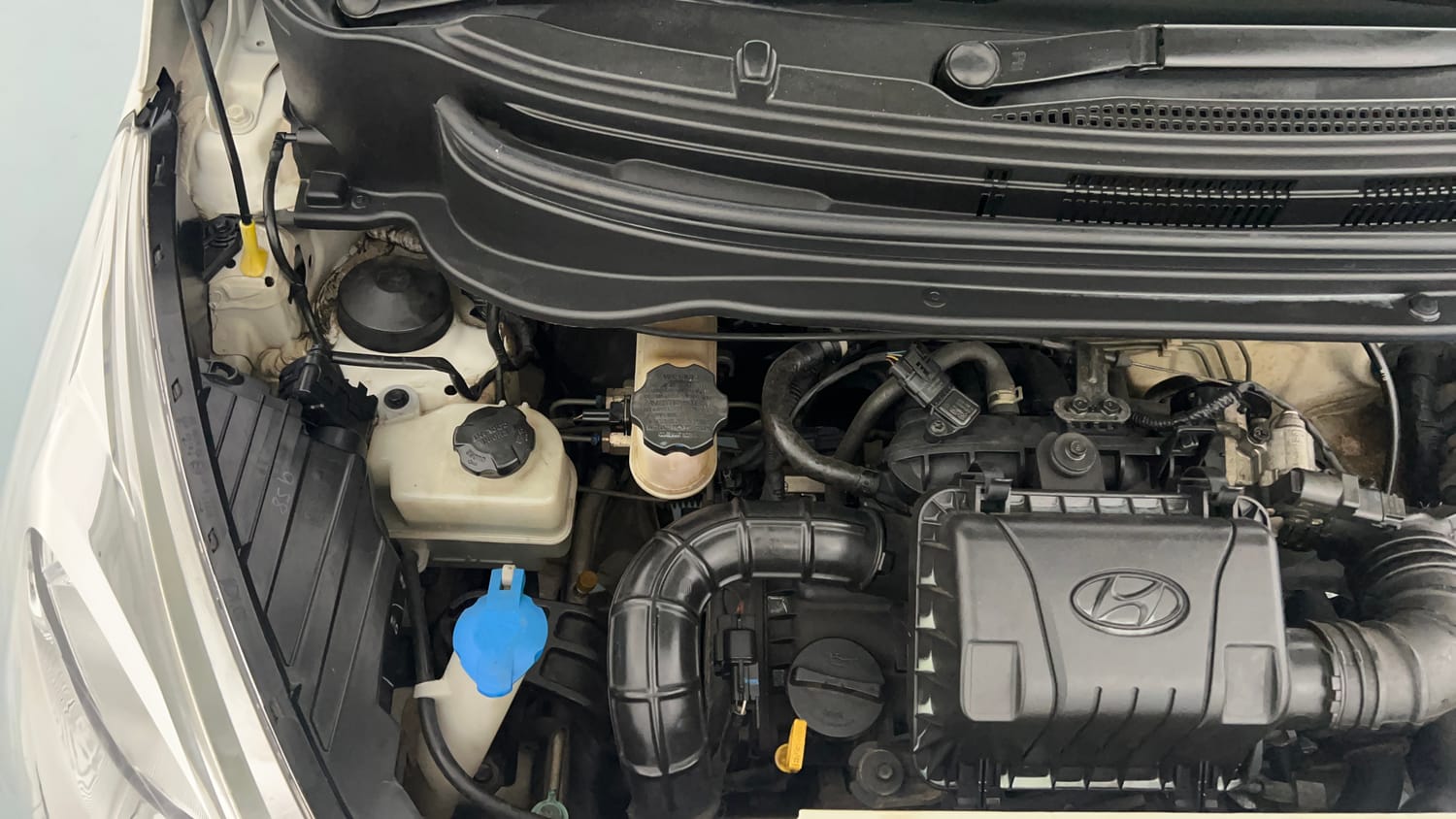 Used 2018 Hyundai Eon Era + AirBag Petrol Manual engine ENGINE RIGHT SIDE VIEW