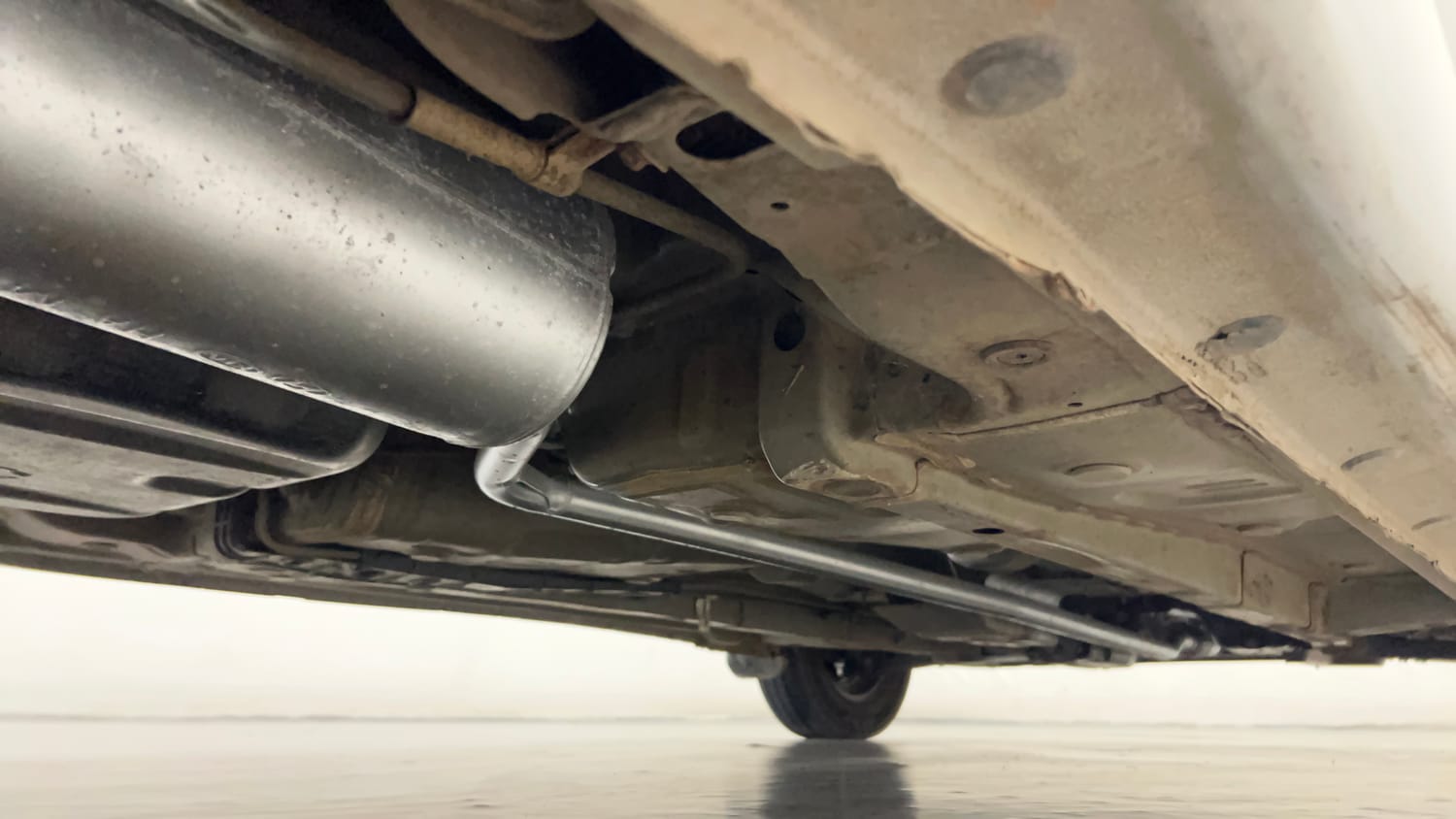 Used 2016 Hyundai Eon Era + Petrol Manual extra REAR RIGHT UNDERBODY VIEW