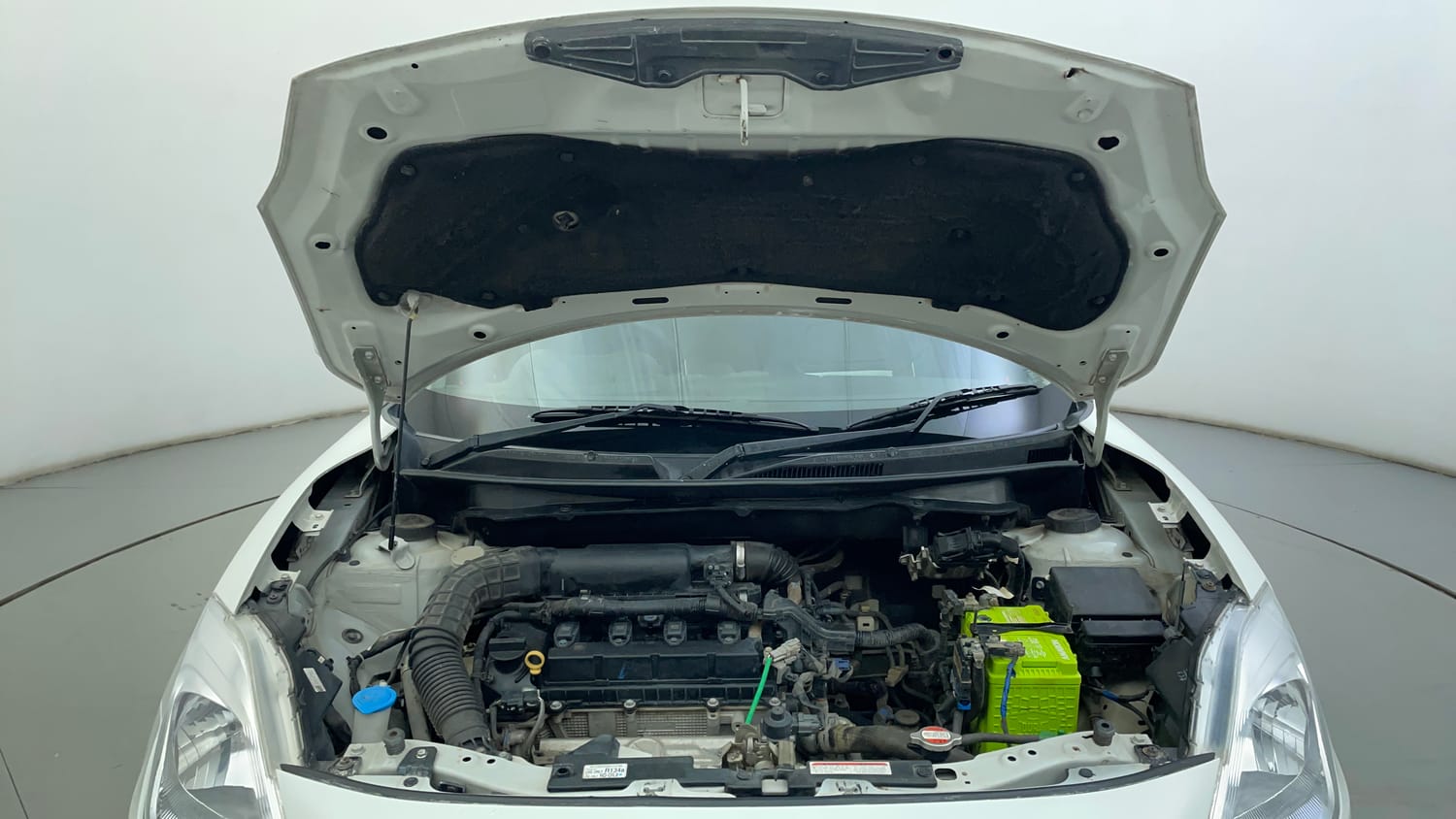 Used 2022 Maruti Suzuki Swift VXi Petrol Manual engine ENGINE & BONNET OPEN FRONT VIEW
