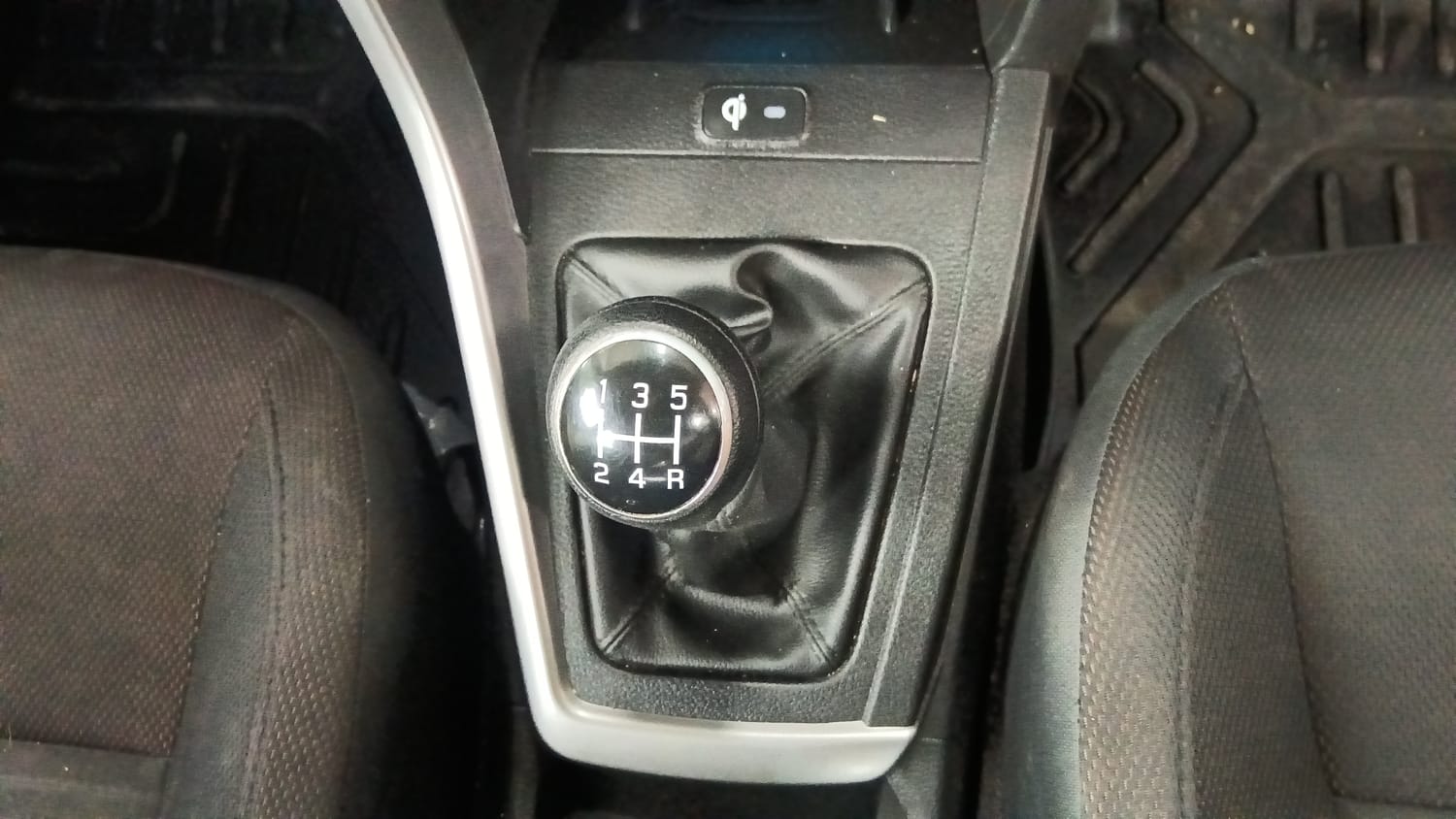 Used 2022 Maruti Suzuki Brezza ZXi Plus Petrol Manual interior GEAR  KNOB VIEW