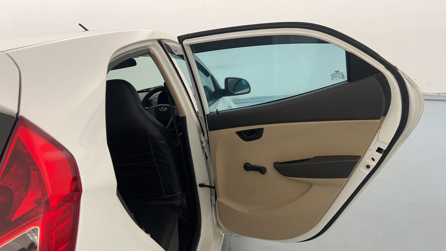 Used 2018 Hyundai Eon Era + AirBag Petrol Manual interior RIGHT REAR DOOR OPEN VIEW