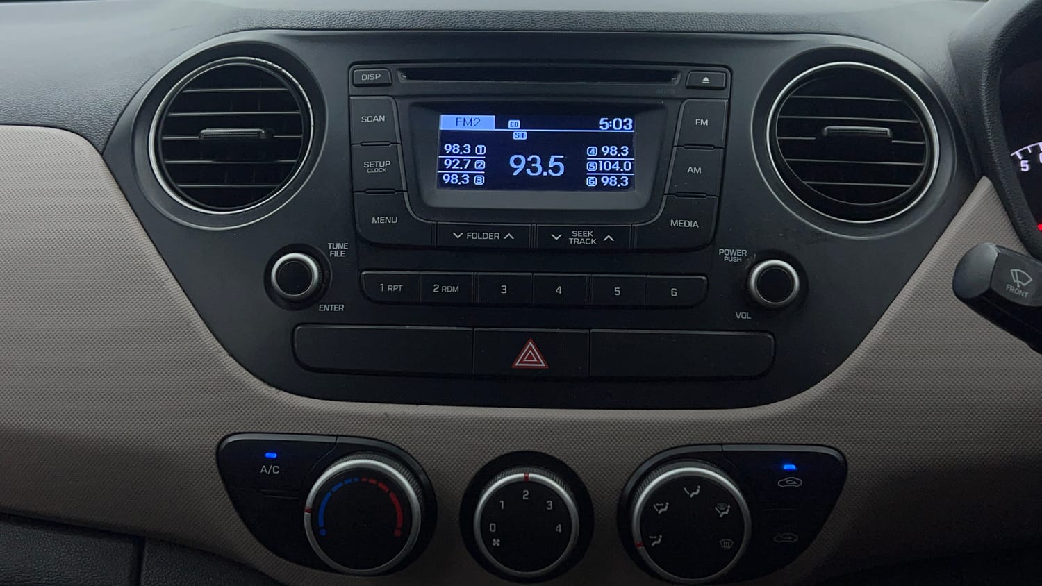 Used 2013 Hyundai Grand i10 Sportz 1.2 Kappa VTVT Petrol Manual top_features Integrated (in-dash) music system