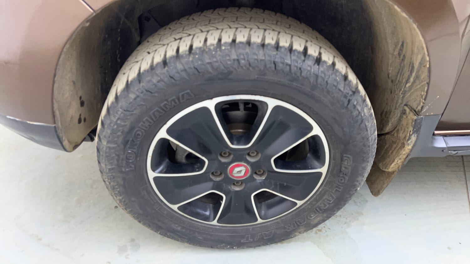 Used 2017 Renault Duster 85 PS RXS 4X2 MT Diesel Diesel Manual tyres LEFT FRONT TYRE RIM VIEW