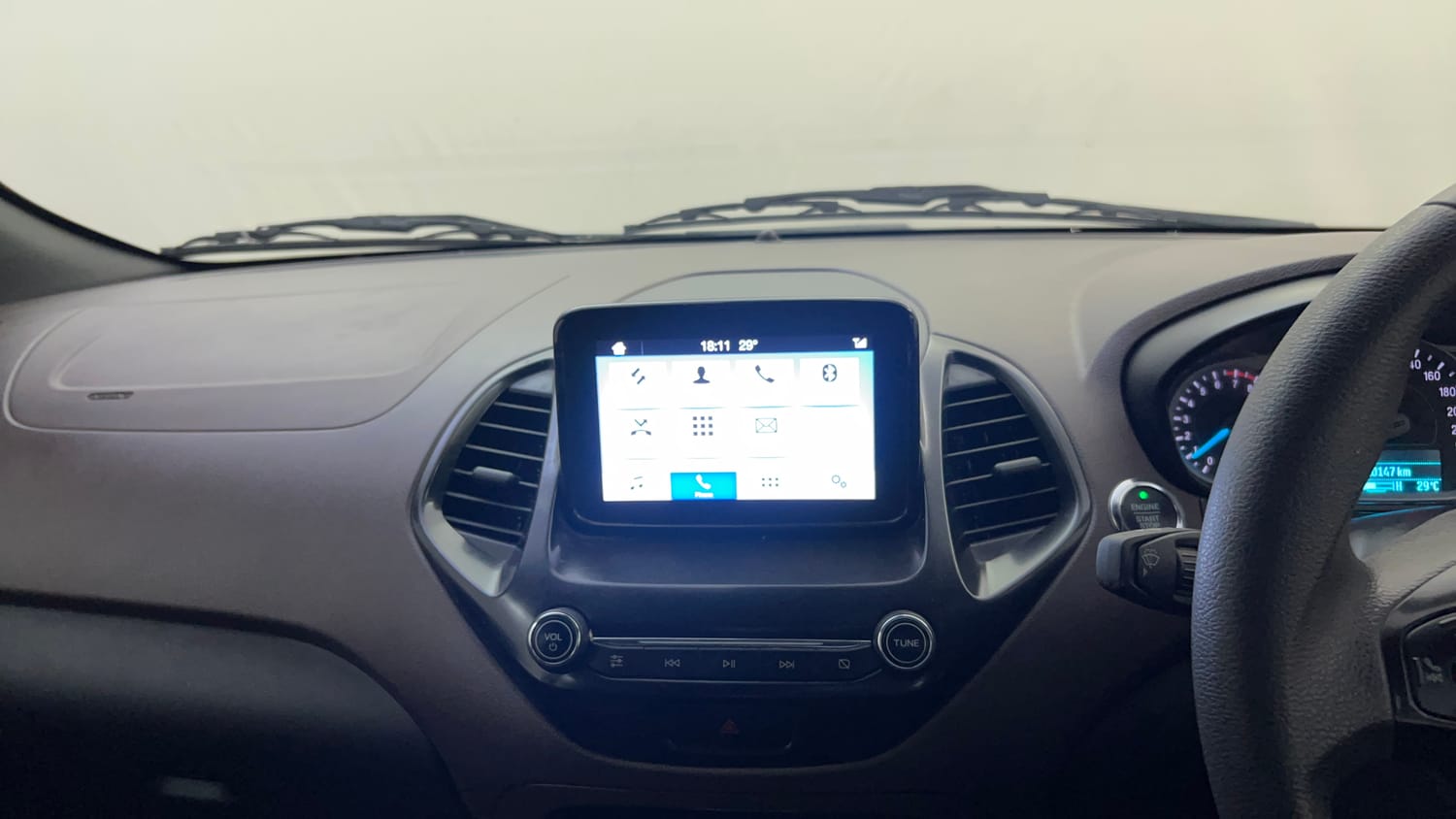 Used 2019 Ford Freestyle Titanium Plus 1.2 Ti-VCT Petrol Manual top_features Integrated (in-dash) music system