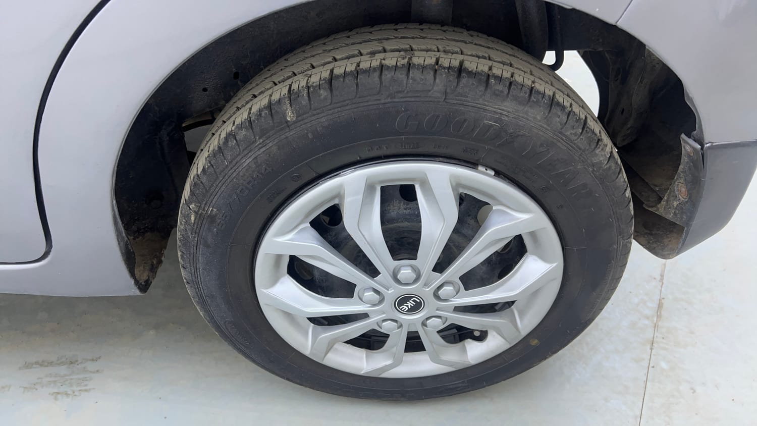 Used 2017 Maruti Suzuki Celerio ZXi AMT Petrol Automatic tyres LEFT REAR TYRE RIM VIEW