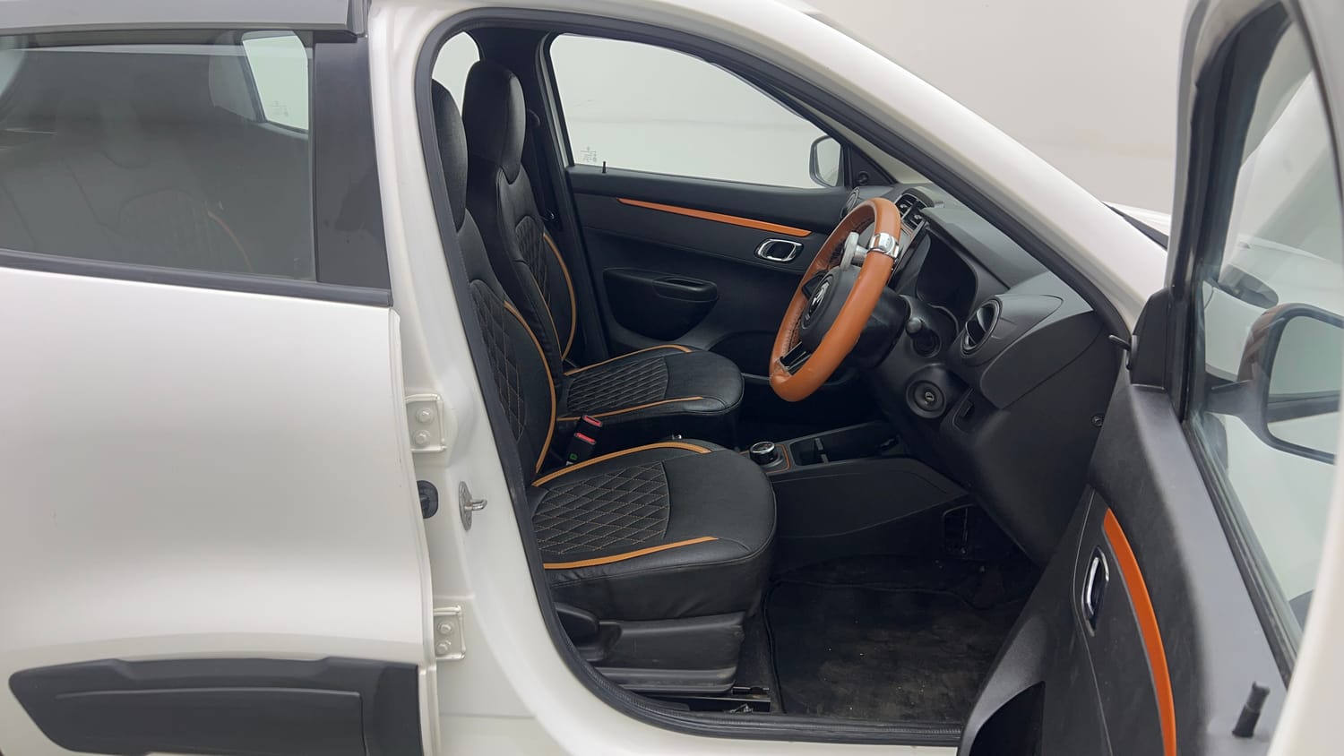 Used 2020 Renault Kwid CLIMBER 1.0 AMT Opt Petrol Automatic interior RIGHT SIDE FRONT DOOR CABIN VIEW