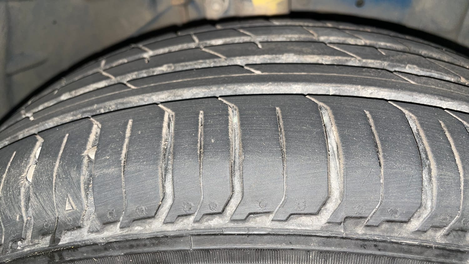 Used 2018 Ford EcoSport Ambiente 1.5L TDCi Diesel Manual tyres RIGHT FRONT TYRE TREAD VIEW