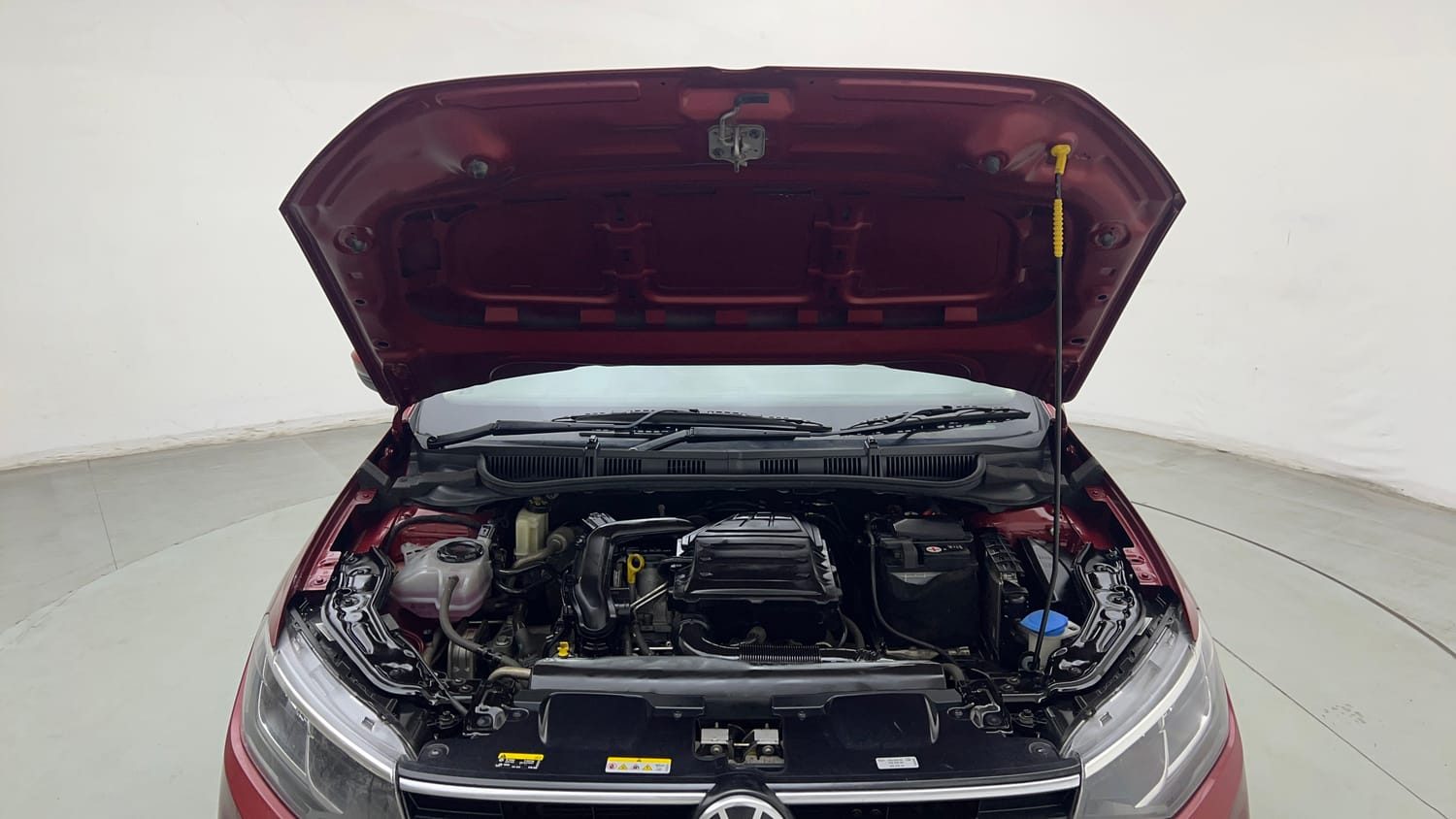 Used 2023 Volkswagen Virtus Highline 1.0 TSI MT Petrol Manual engine ENGINE & BONNET OPEN FRONT VIEW