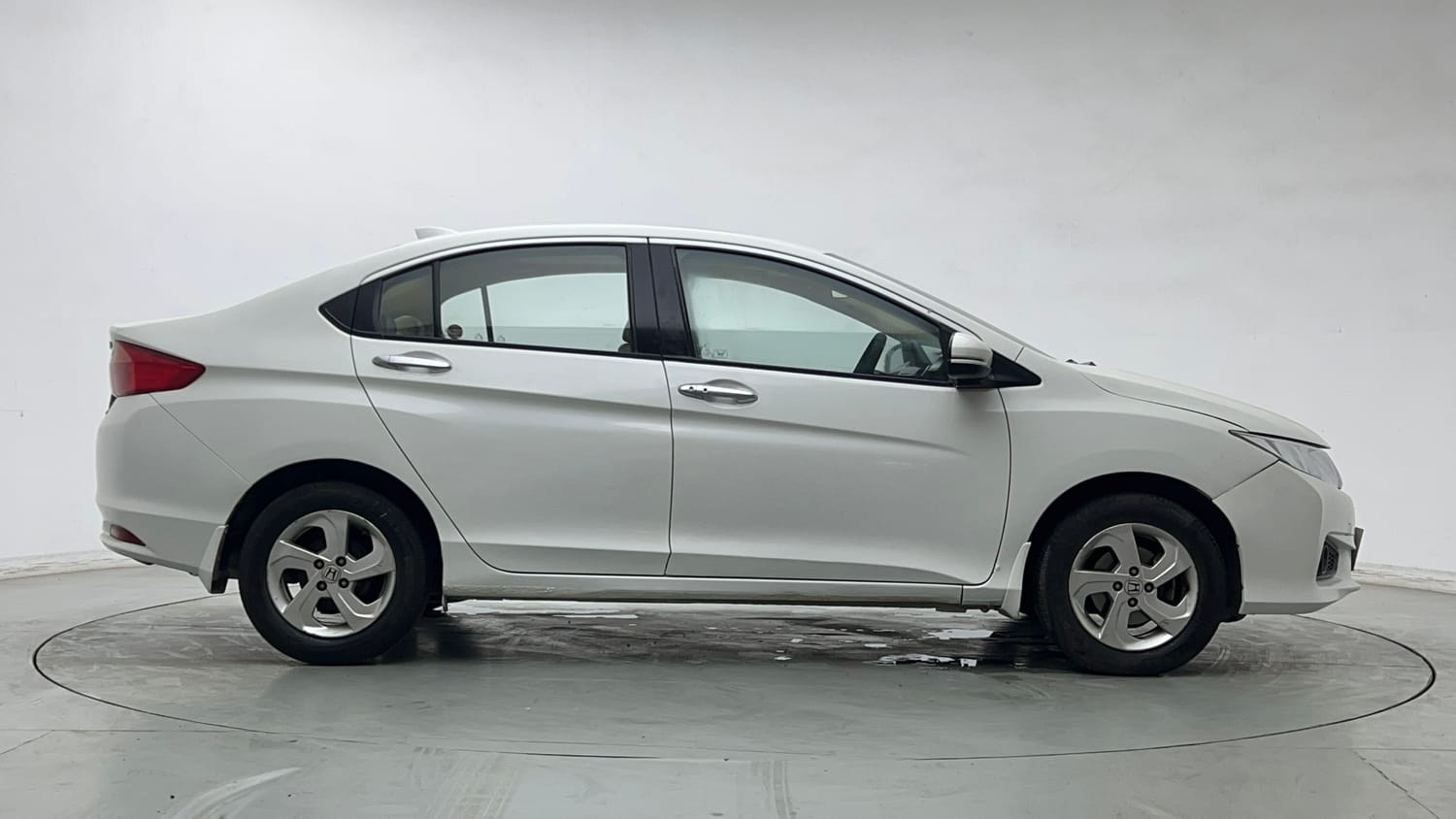 Used 2015 Honda City VX CVT Petrol Automatic exterior RIGHT SIDE VIEW