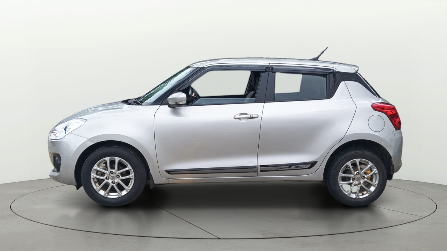 Used 2020 Maruti Suzuki Swift ZXi Petrol Manual exterior LEFT SIDE VIEW