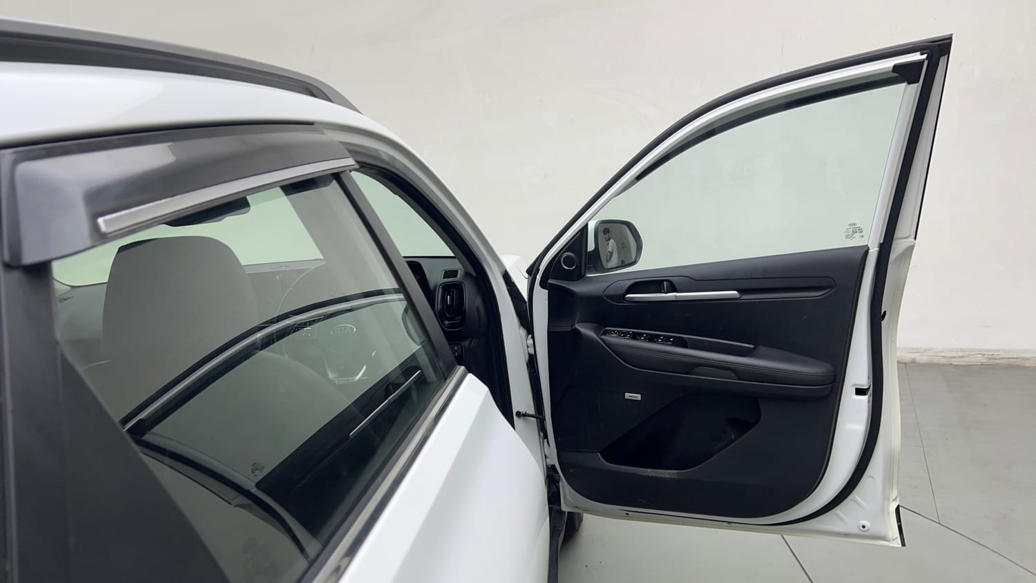 Used 2021 Kia Sonet GTX Plus 1.5 AT Diesel Automatic interior RIGHT FRONT DOOR OPEN VIEW