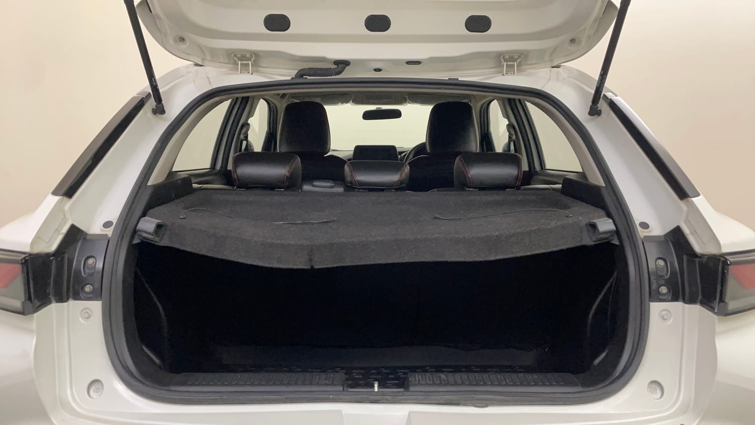 Used 2023 Maruti Suzuki Fronx Delta Plus 1.2L AGS Petrol Automatic interior DICKY INSIDE VIEW