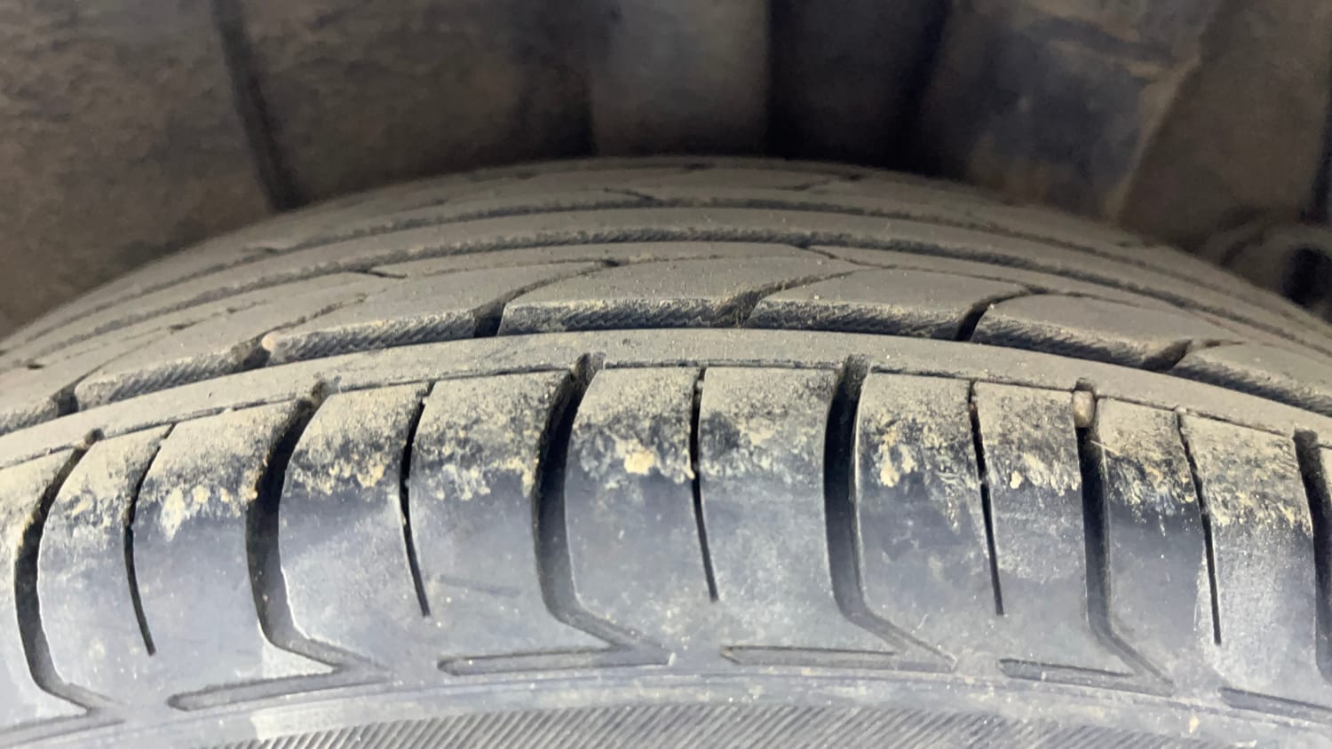 Used 2015 Hyundai Xcent S 1.2 (O) Petrol Manual tyres LEFT REAR TYRE TREAD VIEW