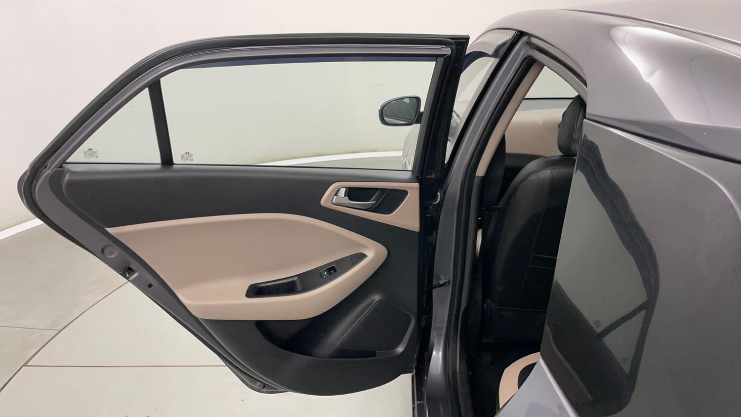 Used 2019 Hyundai Elite i20 Sportz Plus 1.2 Petrol Manual interior LEFT REAR DOOR OPEN VIEW