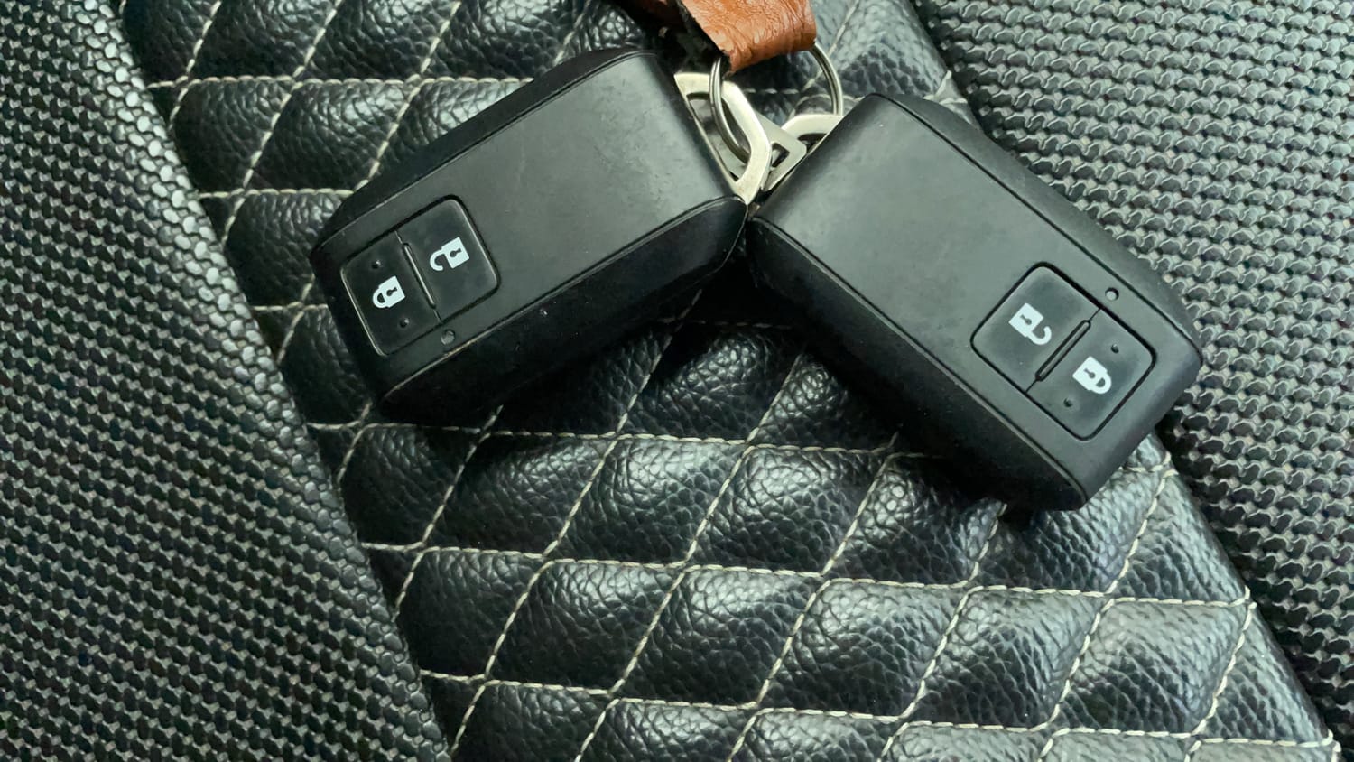 Used 2020 Maruti Suzuki Baleno Zeta Petrol Manual extra CAR KEY VIEW