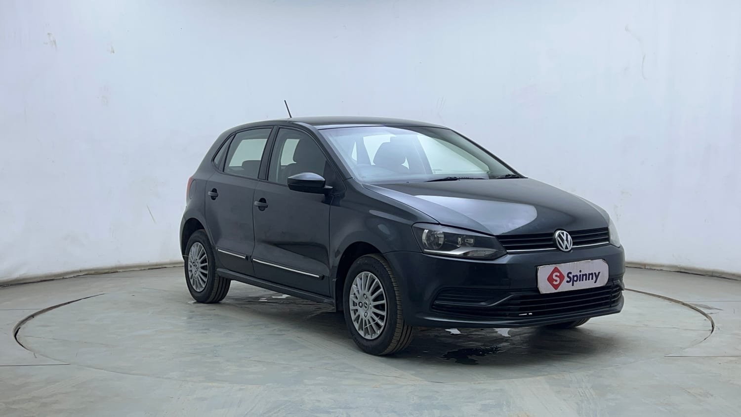 Used 2020 Volkswagen Polo Trendline 1.0L (P) Petrol Manual exterior RIGHT FRONT CORNER VIEW