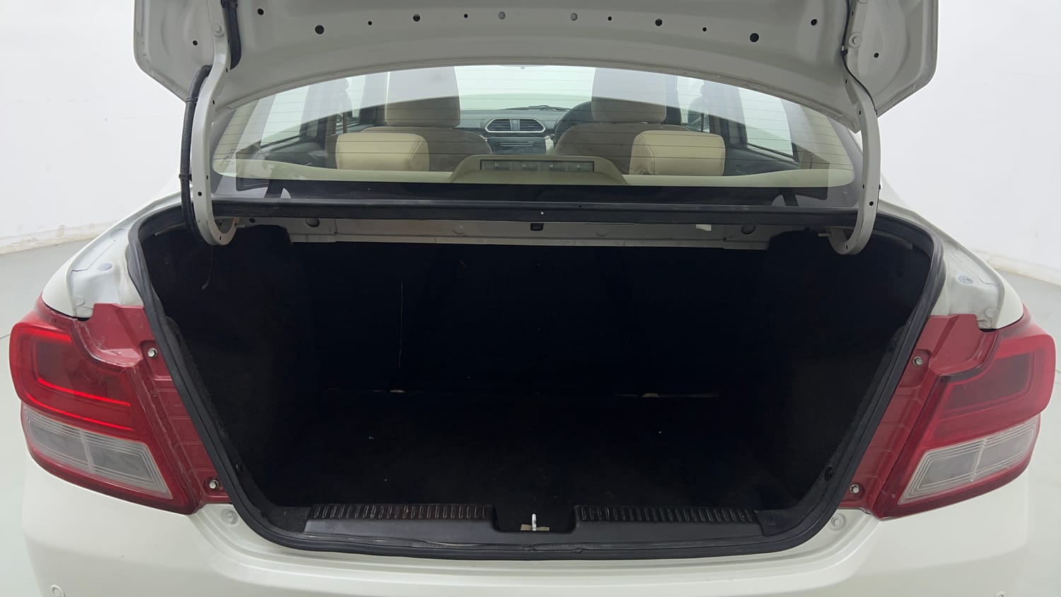 Used 2019 Maruti Suzuki Dzire ZXi AMT Petrol Automatic interior DICKY INSIDE VIEW