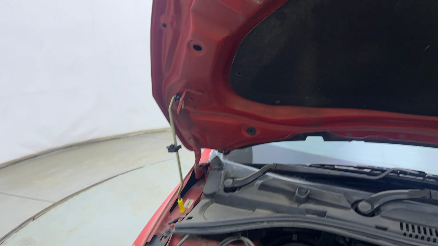 Used 2021 Tata Tiago XZA Plus Petrol Automatic engine ENGINE RIGHT SIDE HINGE & APRON VIEW