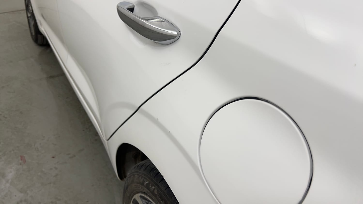 Used 2020 Hyundai Aura SX Plus 1.2 AMT Petrol Petrol Automatic dents MINOR SCRATCH
