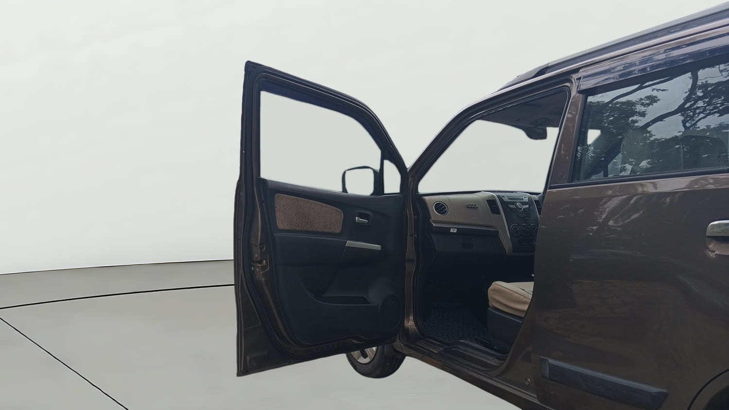 Used 2016 Maruti Suzuki Wagon R VXI Petrol Manual interior LEFT FRONT DOOR OPEN VIEW