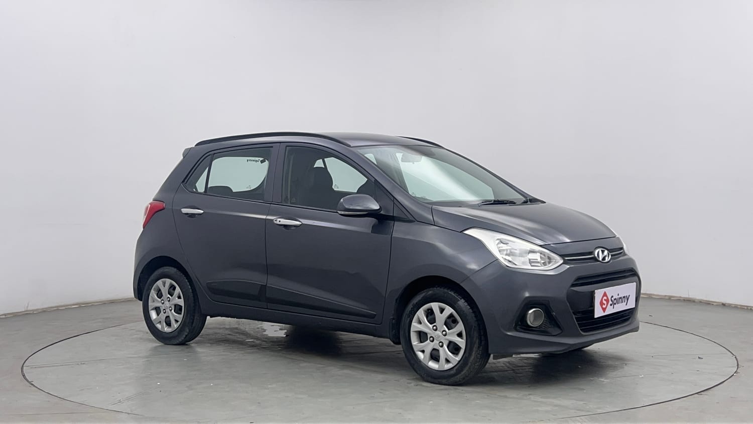 Used 2013 Hyundai Grand i10 Sportz 1.2 Kappa VTVT Petrol Manual exterior RIGHT FRONT CORNER VIEW