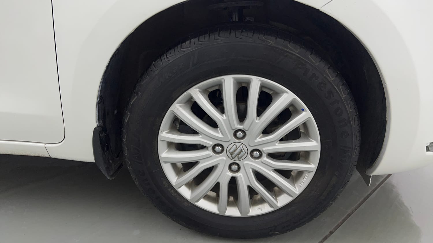 Used 2019 Maruti Suzuki Dzire ZXi AMT Petrol Automatic tyres RIGHT FRONT TYRE RIM VIEW