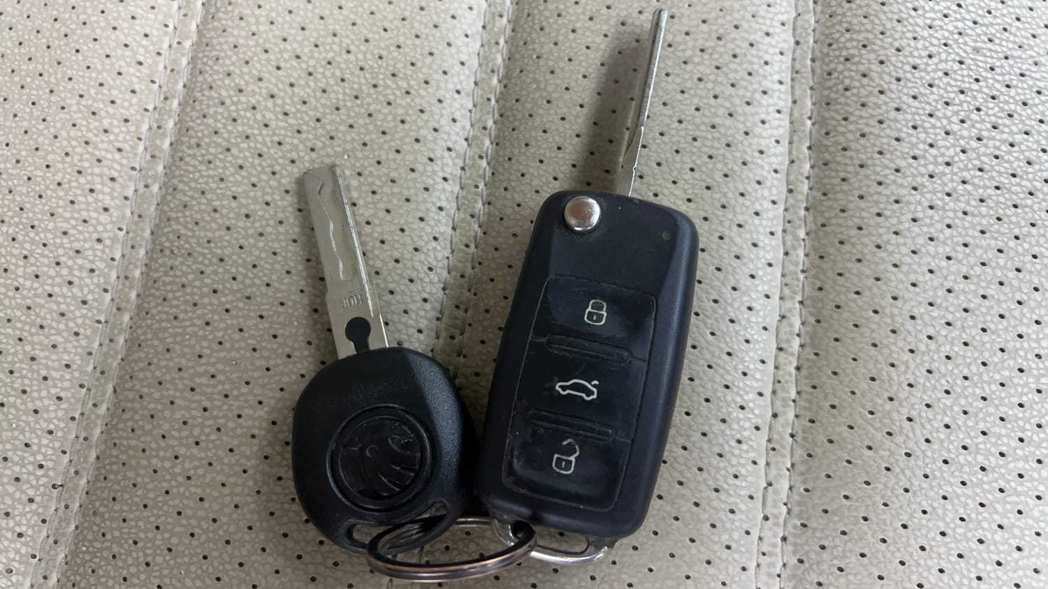 Used 2019 Skoda Rapid Active 1.6 MPI Petrol Manual extra CAR KEY VIEW