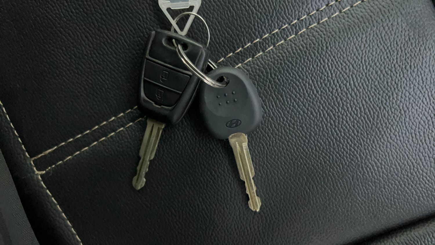 Used 2016 Hyundai Grand i10 Magna AT 1.2 Kappa VTVT Petrol Automatic extra CAR KEY VIEW