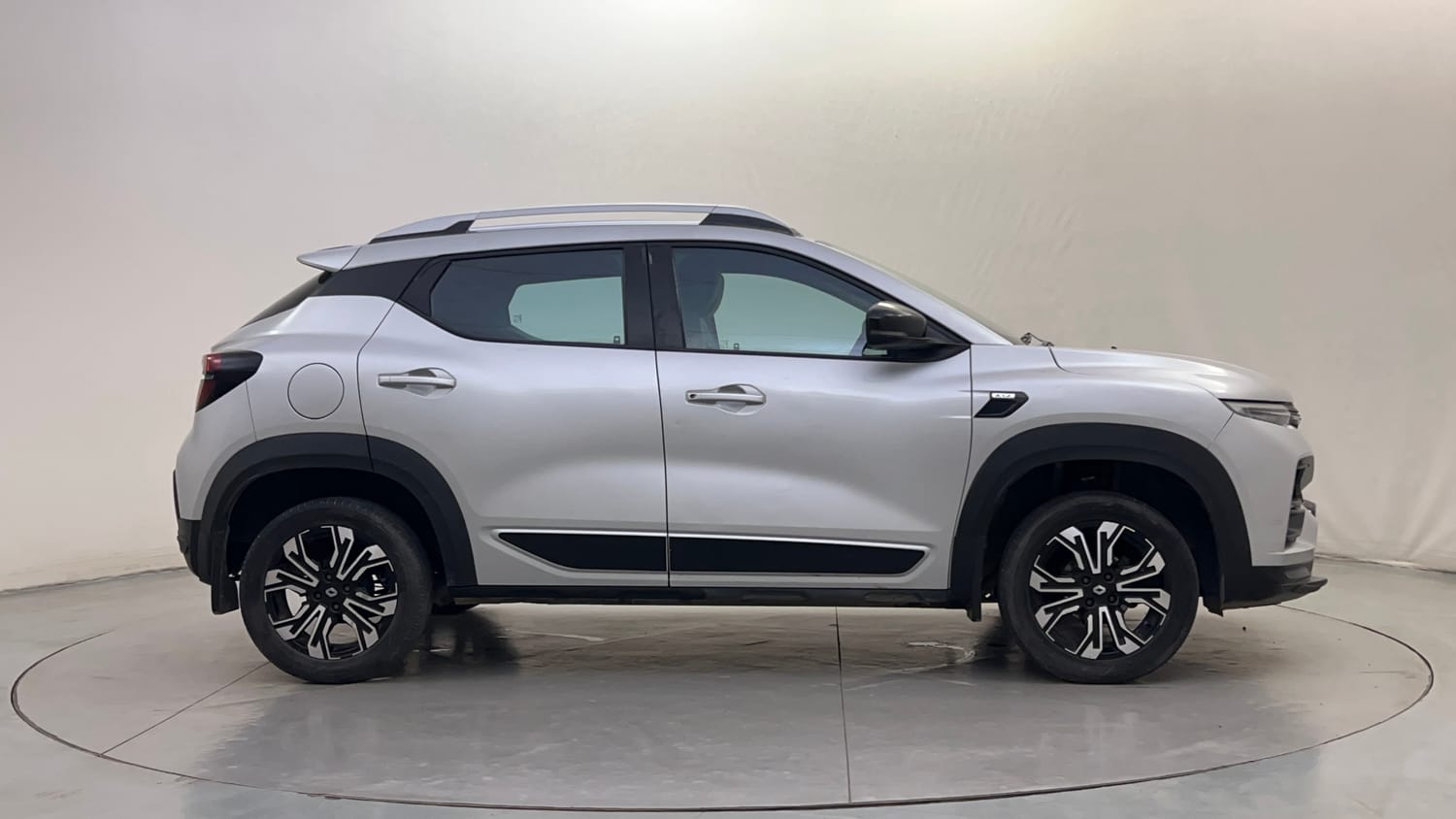 Used 2021 Renault Kiger RXZ 1.0 Turbo MT CNG (Outside Fitted) Cng Manual exterior RIGHT SIDE VIEW